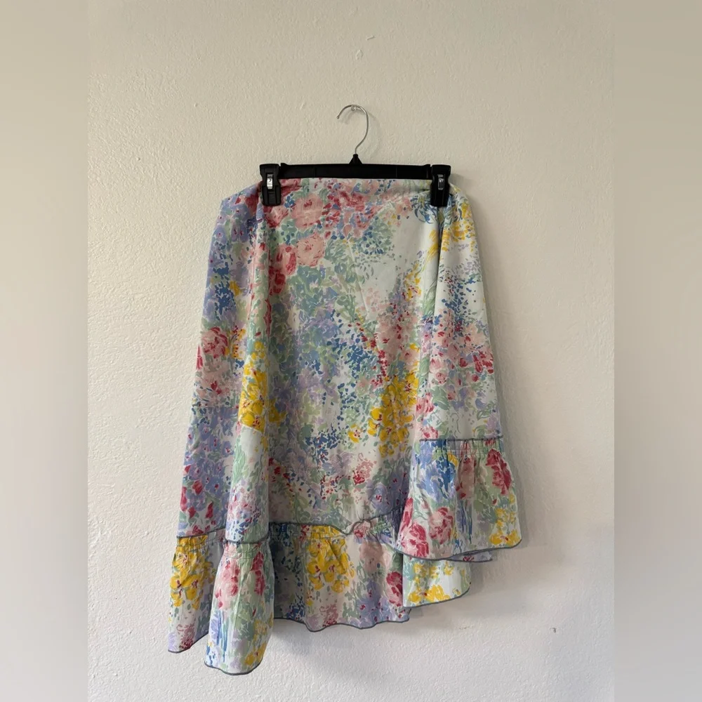 Vintage Floral Tablecloth With Ruffled Edge